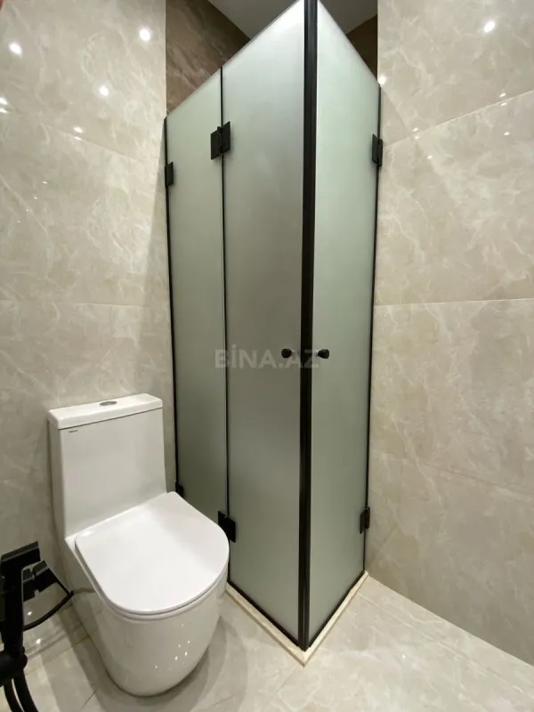 Kirayə verilir 3 otaqlı mənzil 130 m²