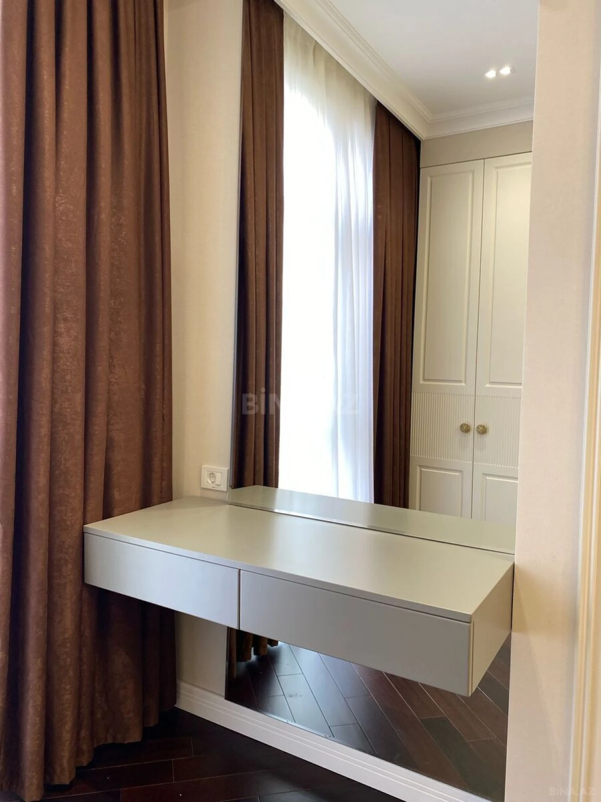 Kirayə verilir 3 otaqlı mənzil 130 m²