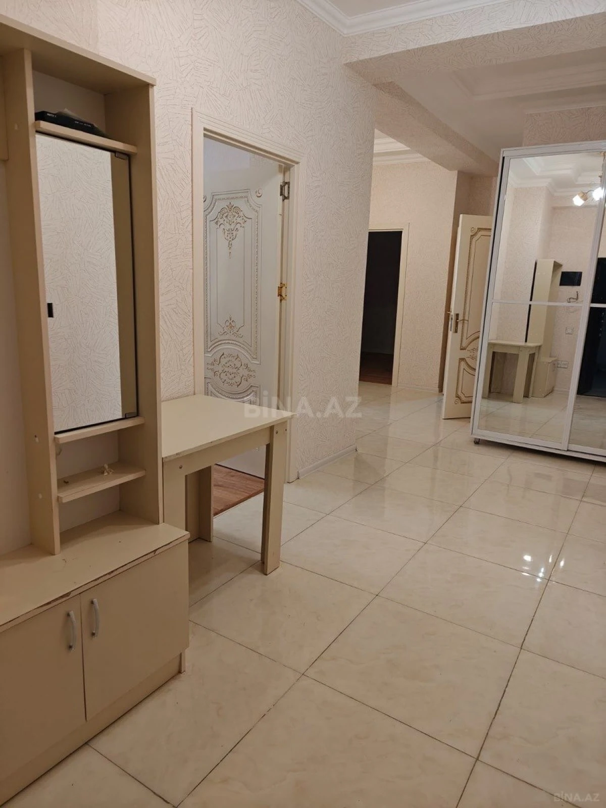 Kirayə verilir 3 otaqlı mənzil 102 m²