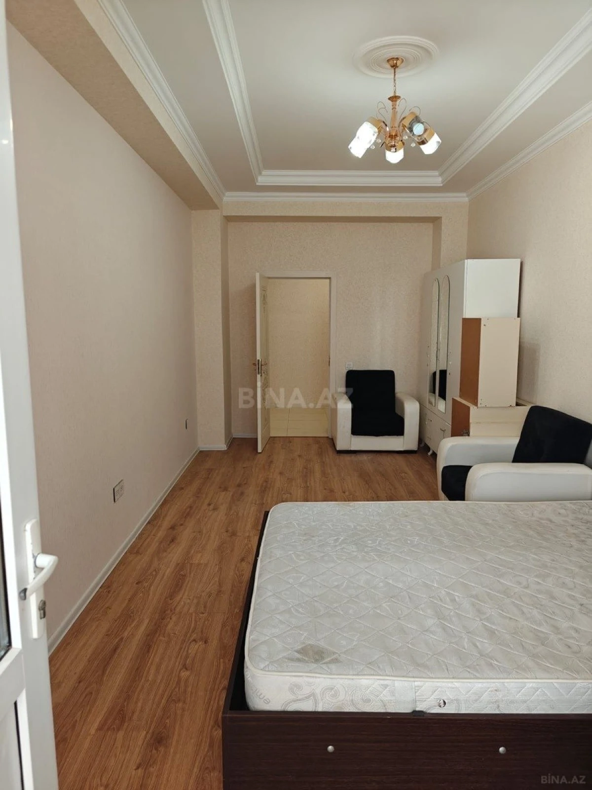 Kirayə verilir 3 otaqlı mənzil 102 m²