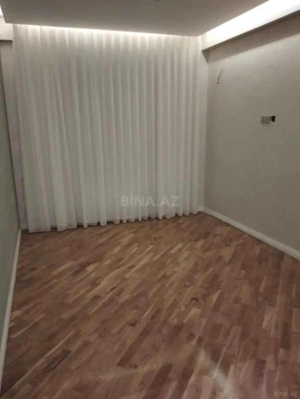 Satılır 3 otaqlı mənzil 105 m²