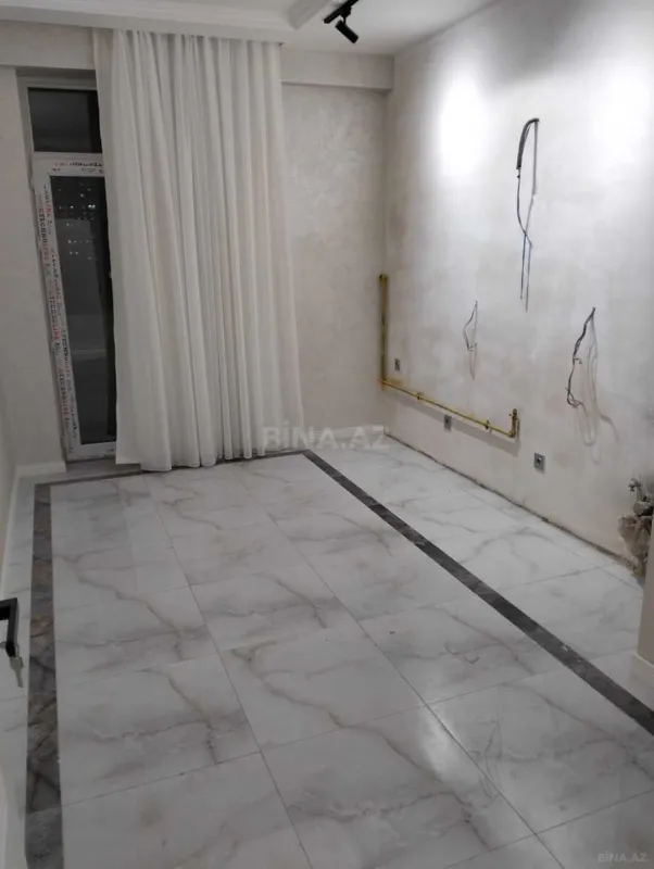 Satılır 3 otaqlı mənzil 105 m²