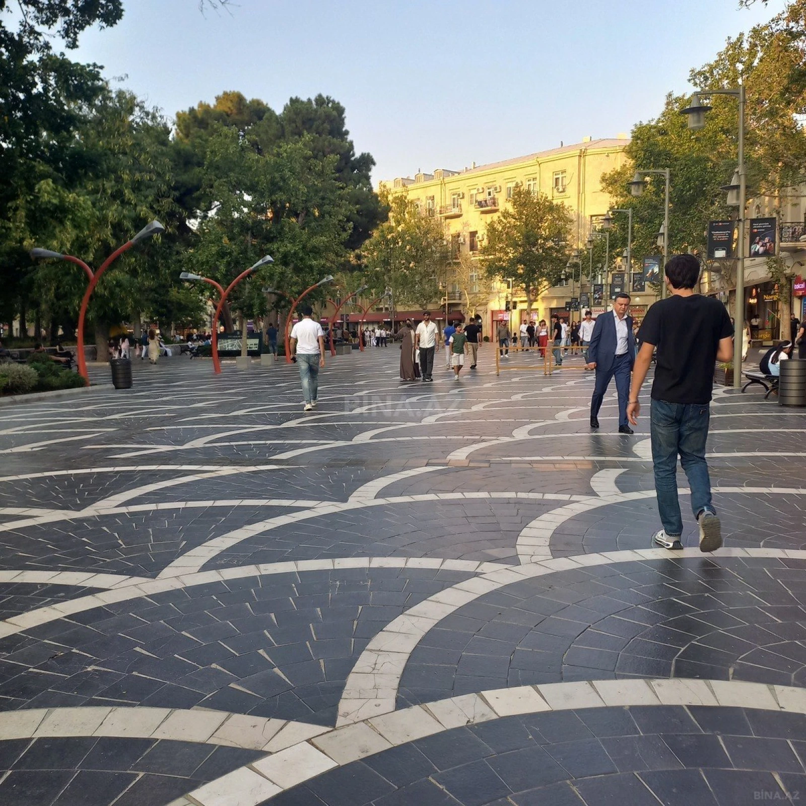 Kirayə verilir 2 otaqlı mənzil 65 m²