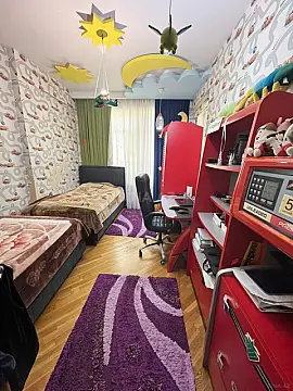 Satılır 3 otaqlı mənzil 135 m²