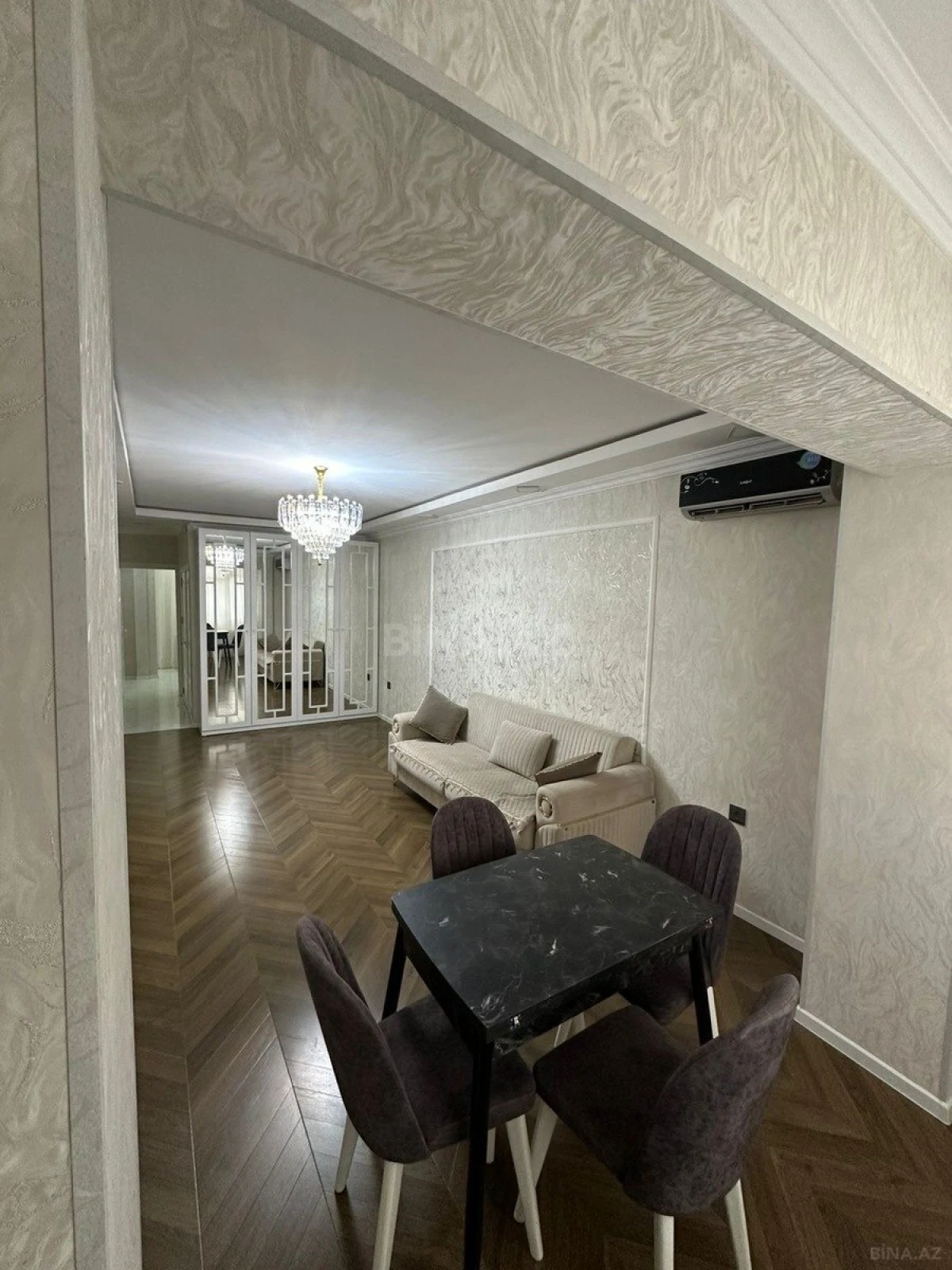 Kirayə verilir 3 otaqlı mənzil 90 m²