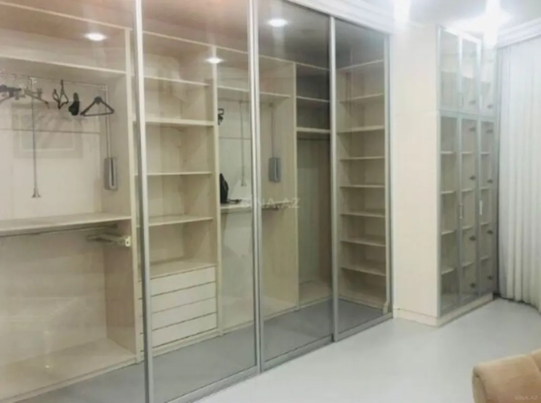 Kirayə verilir 4 otaqlı mənzil 260 m²