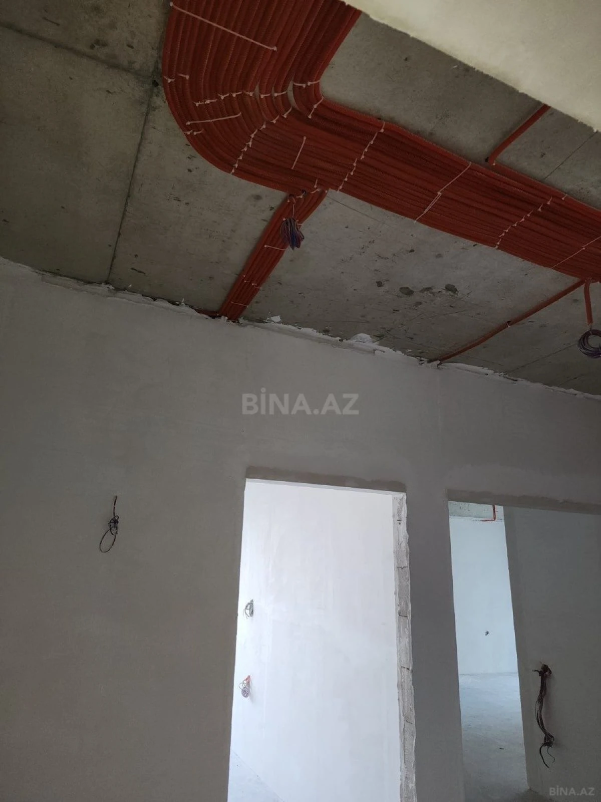 Satılır 3 otaqlı mənzil 148 m²