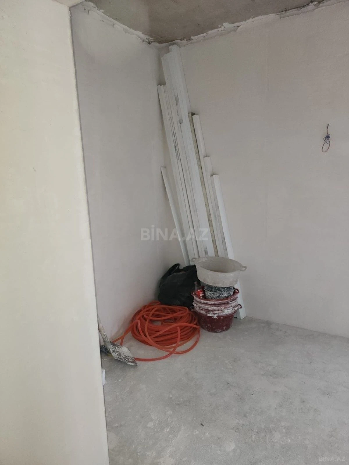 Satılır 3 otaqlı mənzil 148 m²