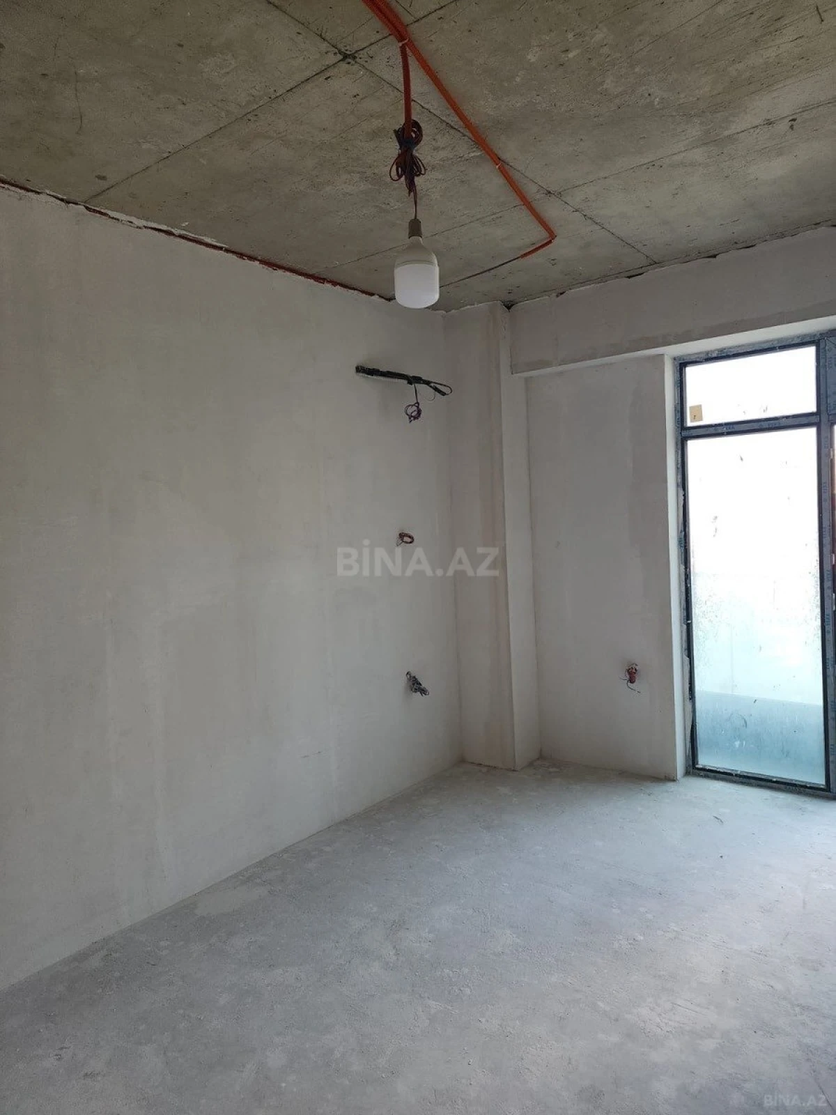 Satılır 3 otaqlı mənzil 148 m²
