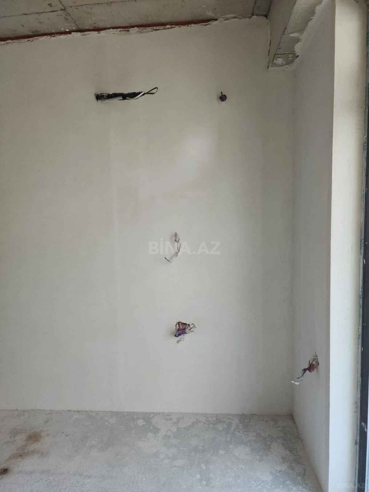 Satılır 3 otaqlı mənzil 148 m²