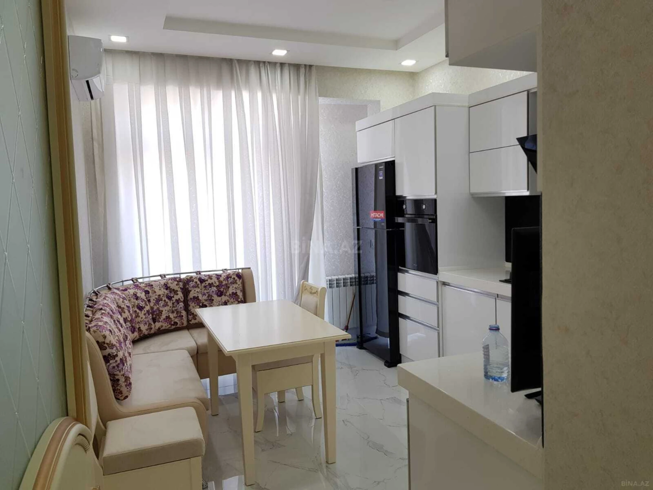Satılır 3 otaqlı mənzil 148 m²