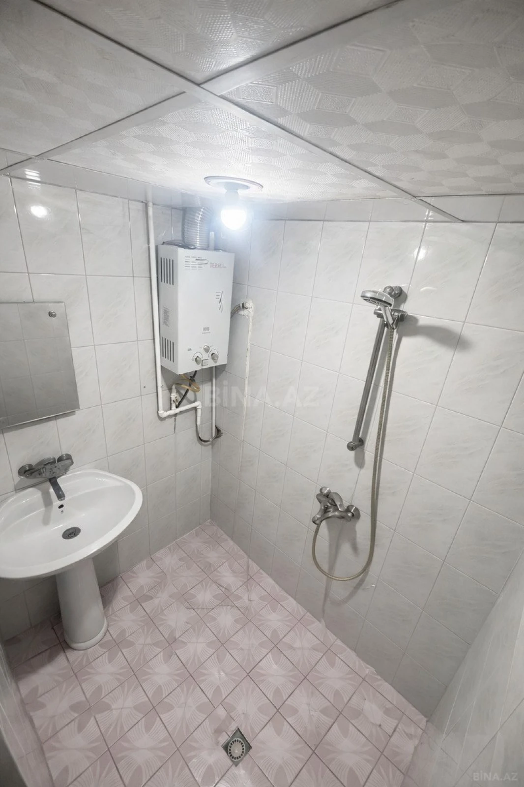 Satılır 2 otaqlı mənzil 55 m²