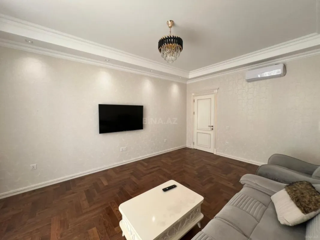 Kirayə verilir 2 otaqlı mənzil 95 m²