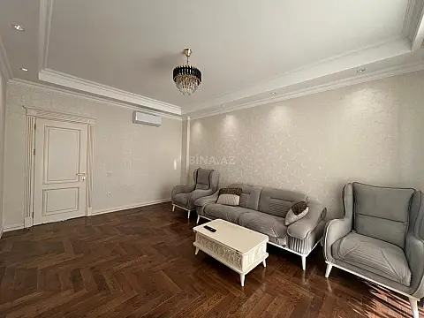 Kirayə verilir 2 otaqlı mənzil 95 m²
