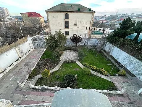 Kirayə verilir 5 otaqlı həyət evi 200 m² — Bakı, Badamdar 5 otaq 200.00 m²