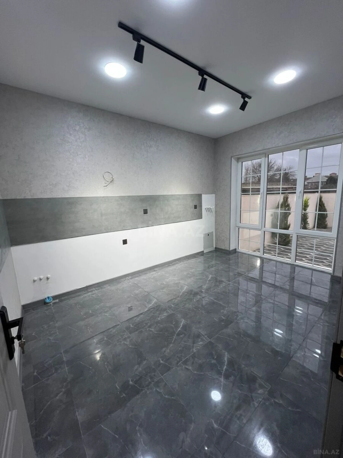 Satılır 4 otaqlı həyət evi 120 m²