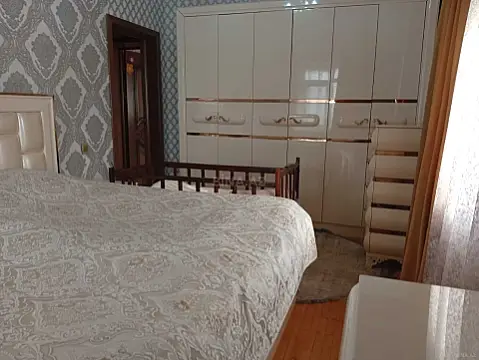 Satılır 3 otaqlı həyət evi 100 m²