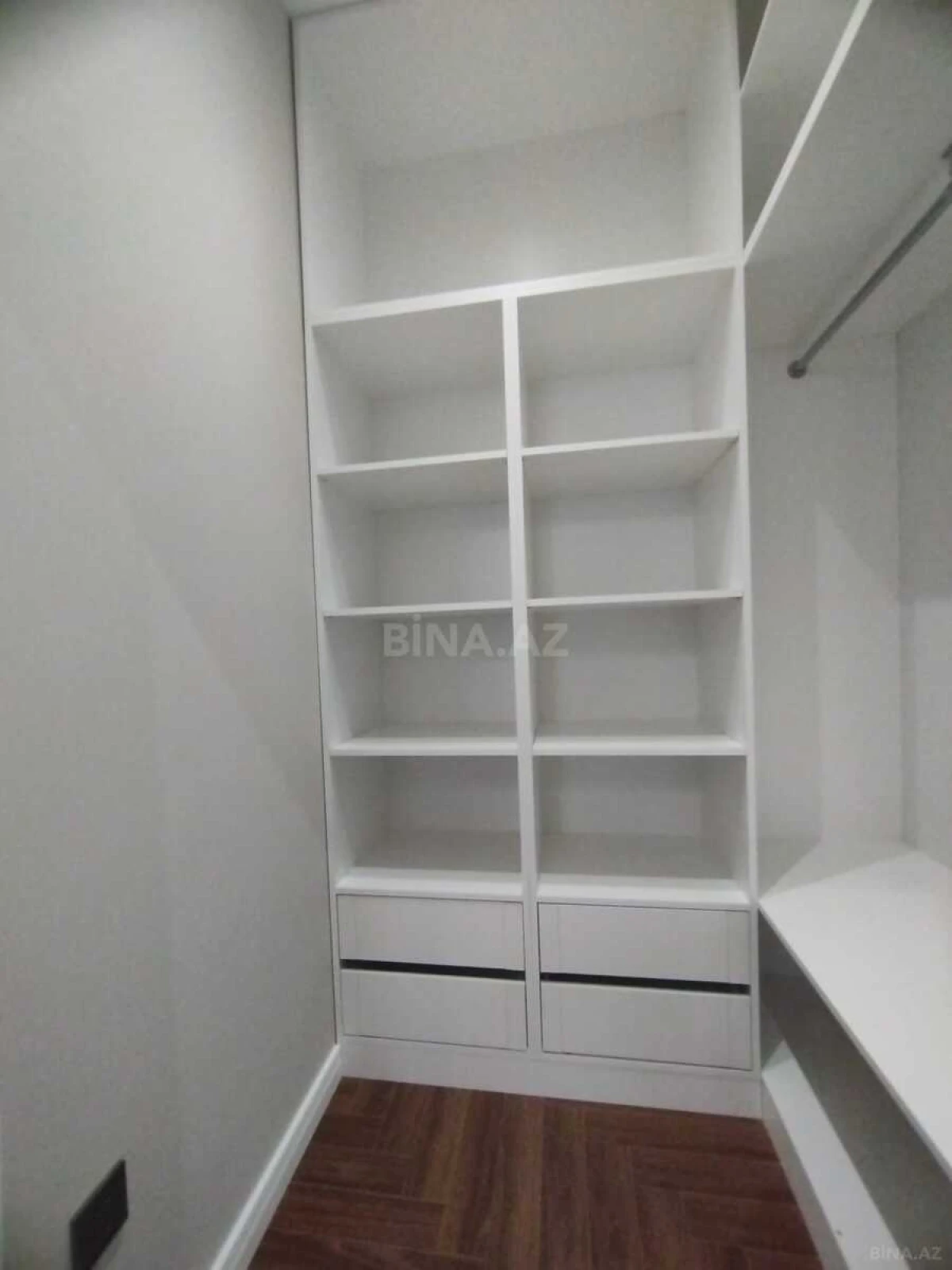 Satılır 3 otaqlı mənzil 96 m²