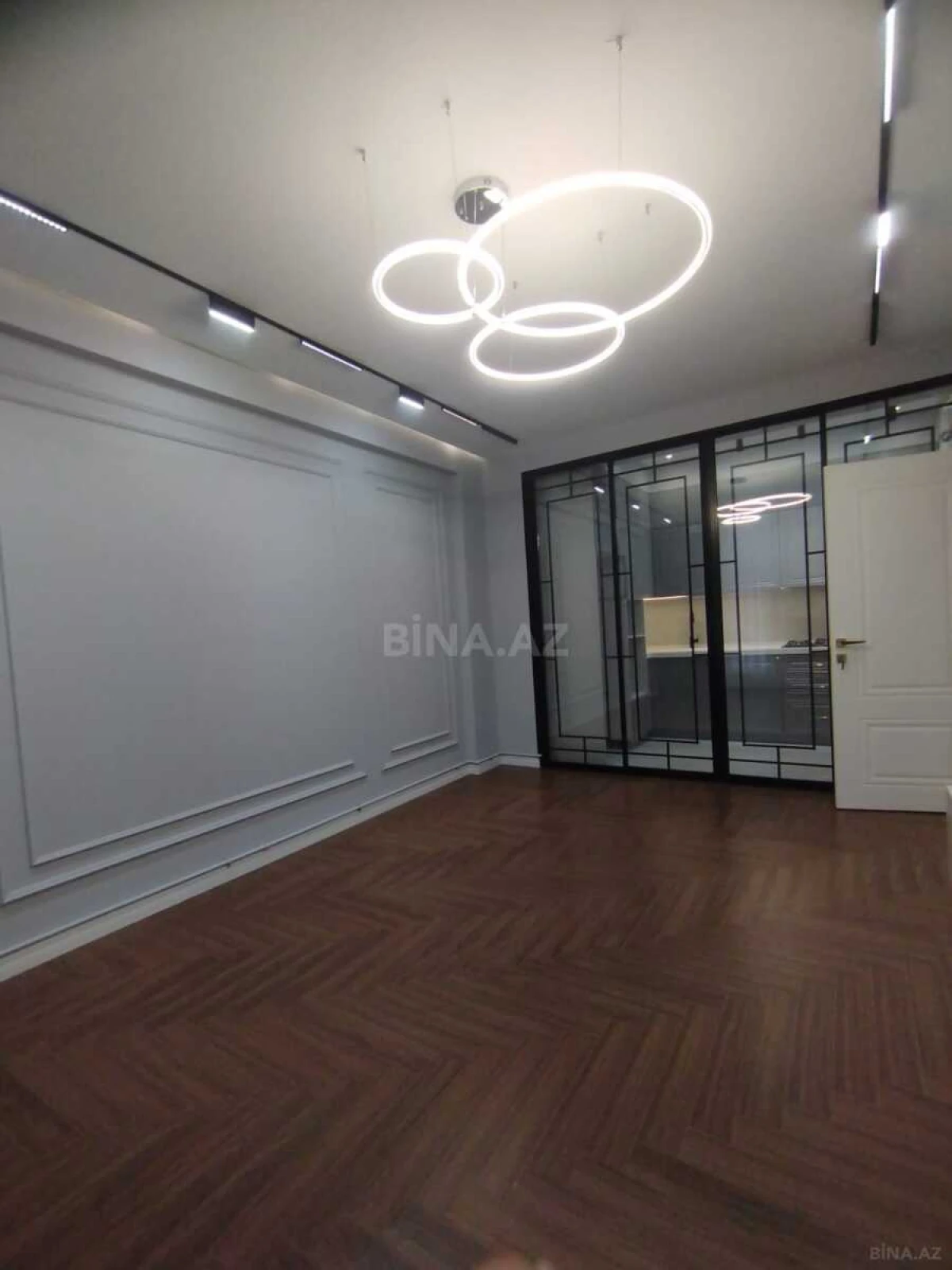 Satılır 3 otaqlı mənzil 96 m²