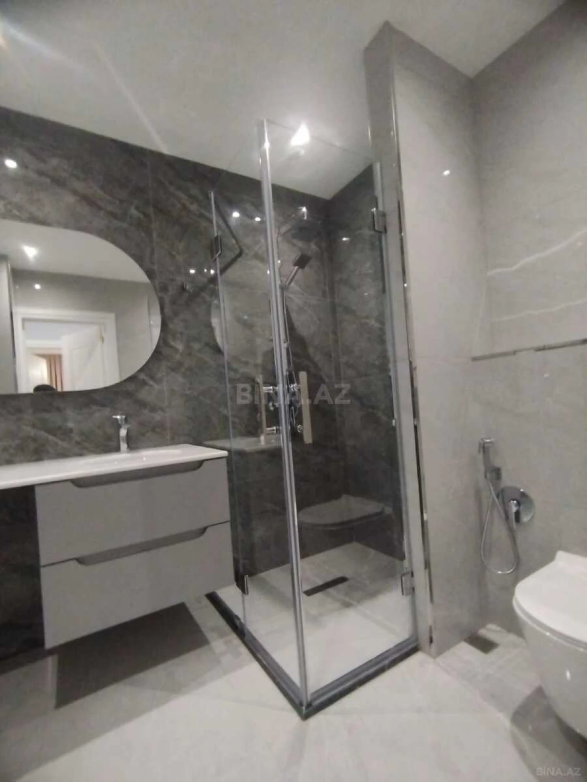 Satılır 3 otaqlı mənzil 96 m²