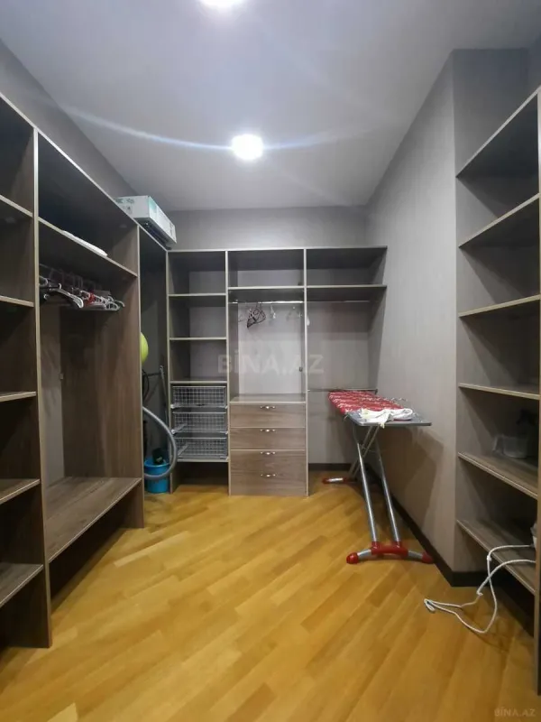 Kirayə verilir 2 otaqlı mənzil 110 m²