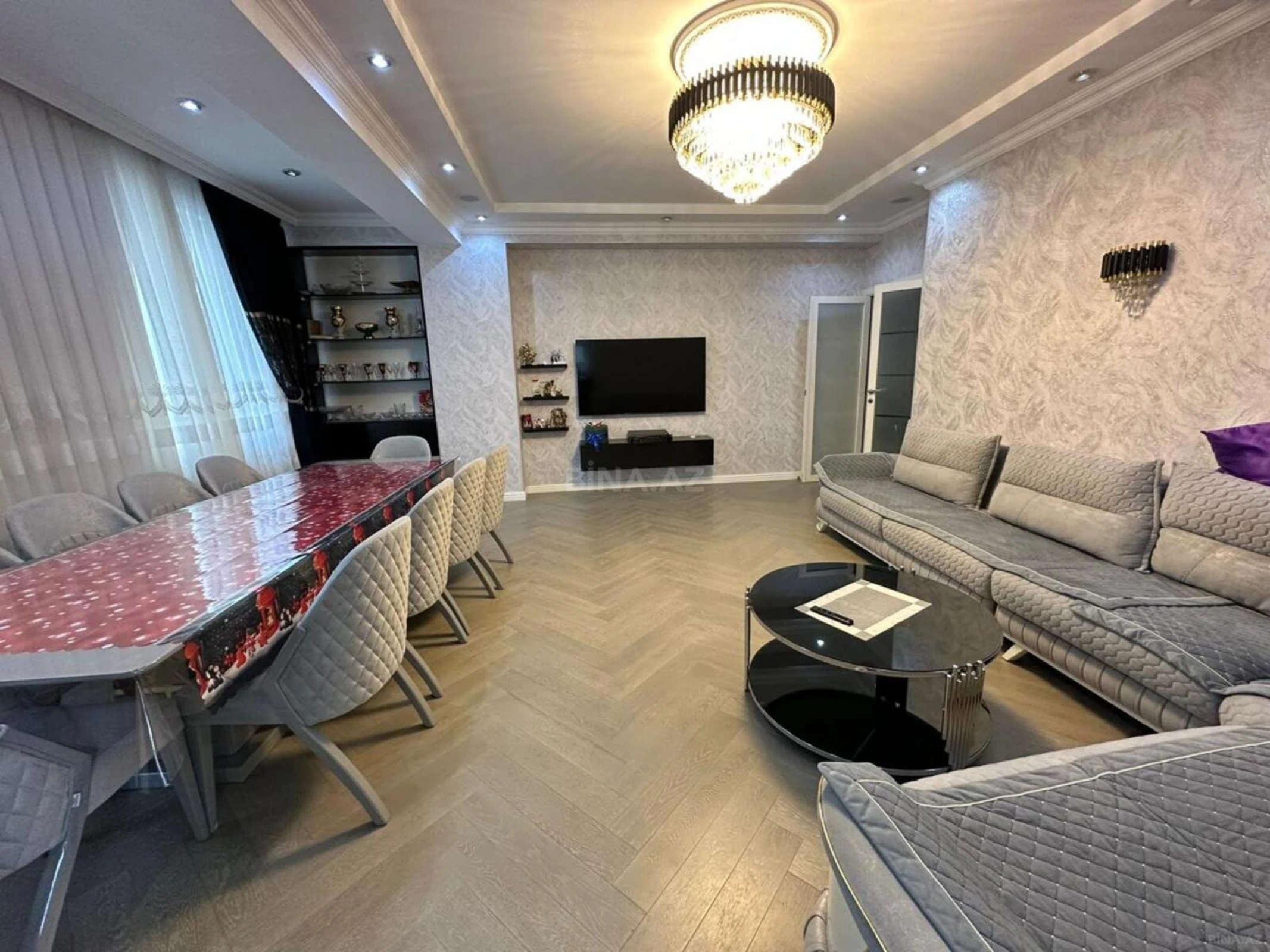 Kirayə verilir 4 otaqlı mənzil 160 m²