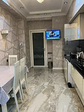 Kirayə verilir 4 otaqlı mənzil 160 m²