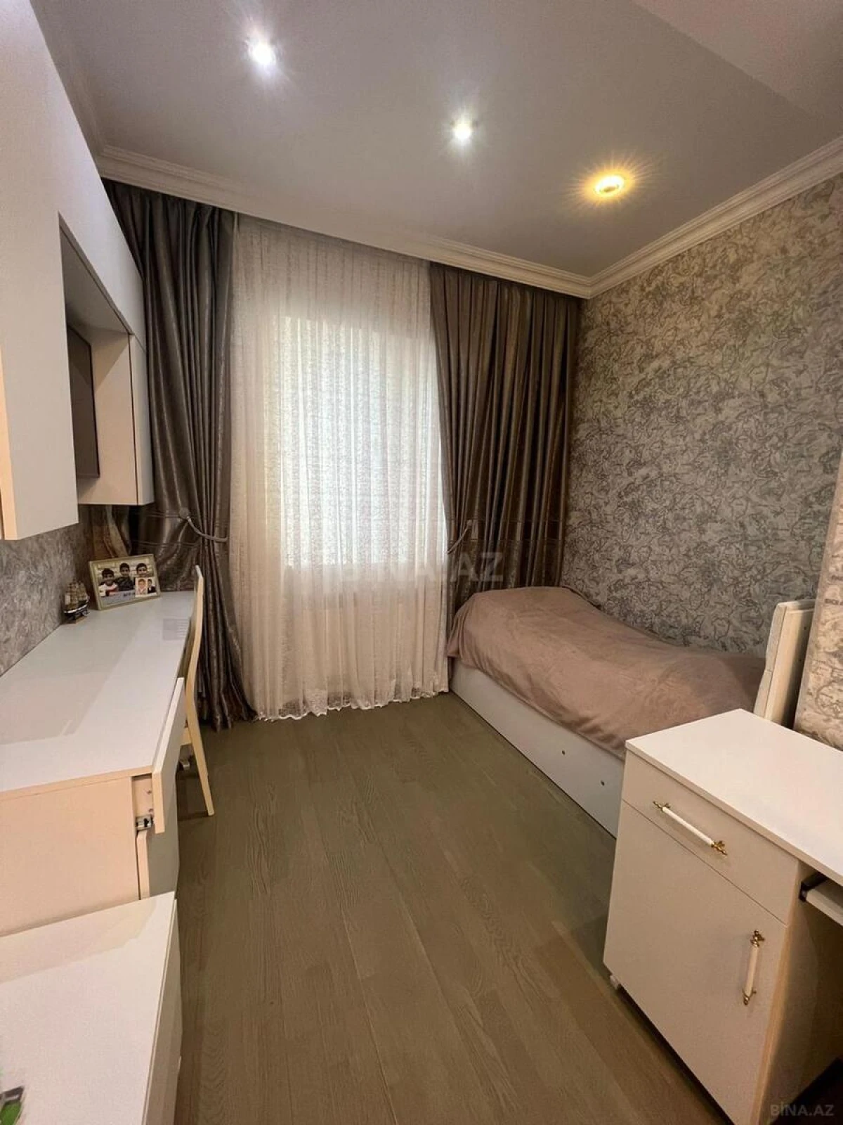 Kirayə verilir 4 otaqlı mənzil 160 m²