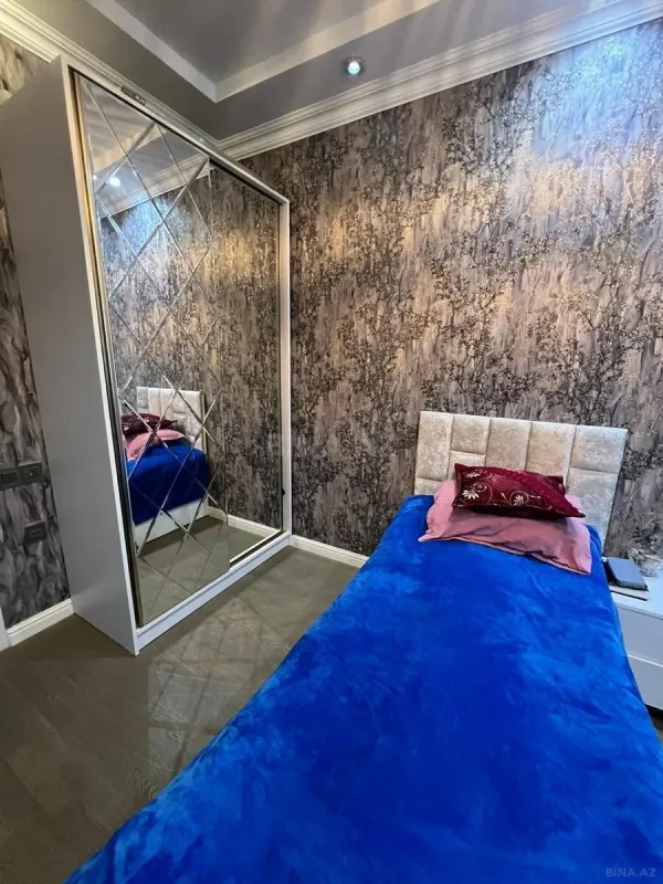 Kirayə verilir 4 otaqlı mənzil 160 m²