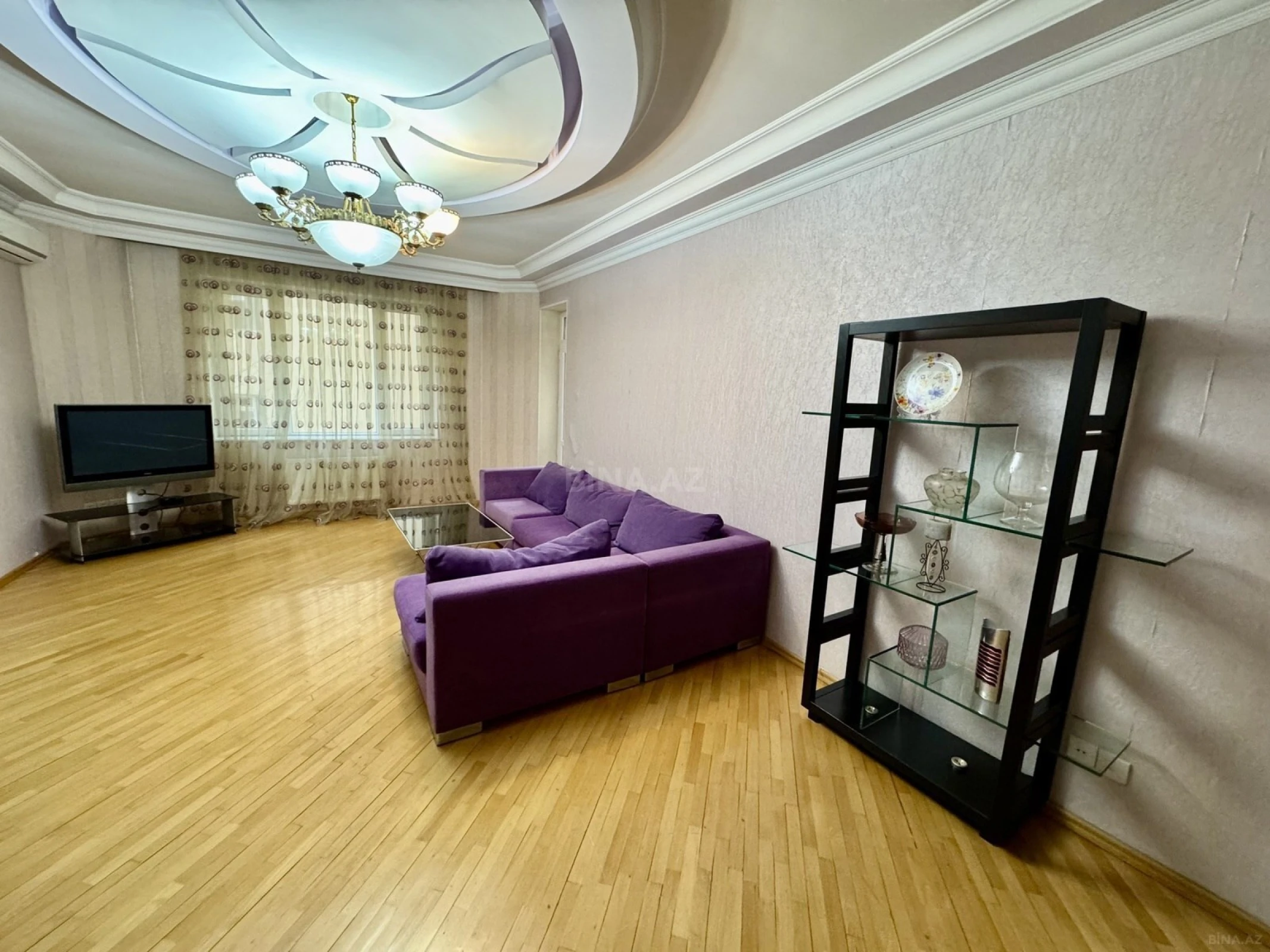 Satılır 4 otaqlı mənzil 165 m²