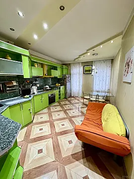 Satılır 4 otaqlı mənzil 165 m²