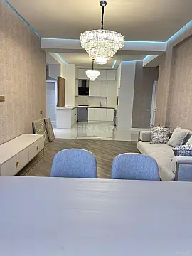 Kirayə verilir 3 otaqlı mənzil 130 m²