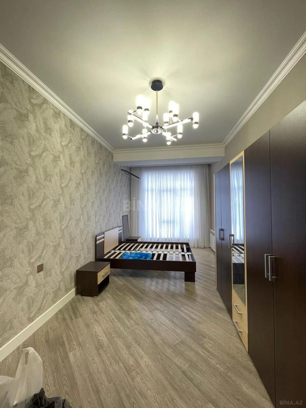 Kirayə verilir 3 otaqlı mənzil 130 m²