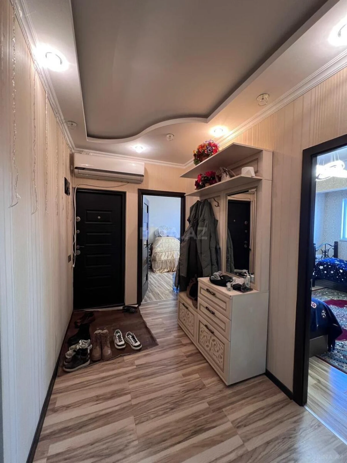 Satılır 5 otaqlı mənzil 120 m²