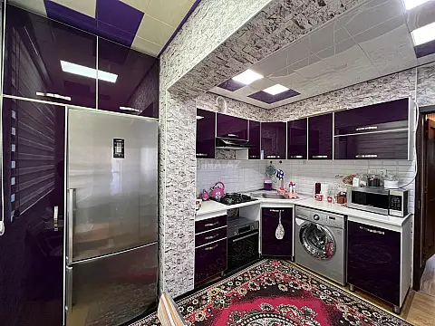 Satılır 5 otaqlı mənzil 120 m²