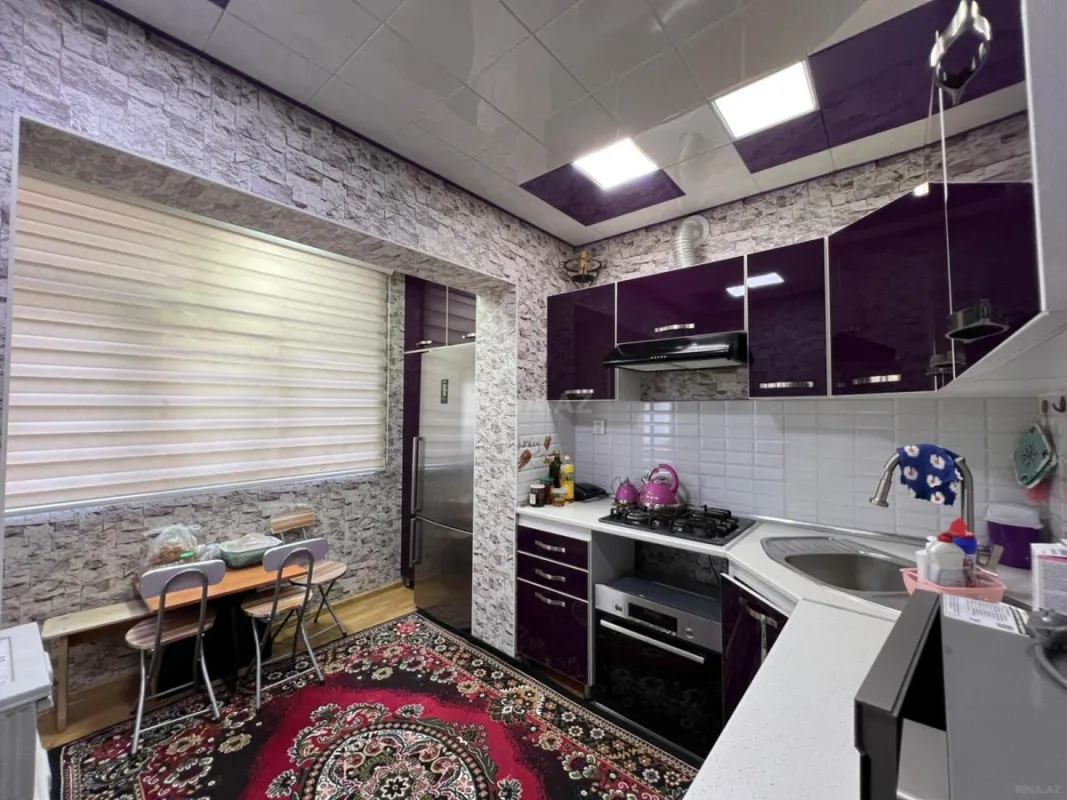 Satılır 5 otaqlı mənzil 120 m²