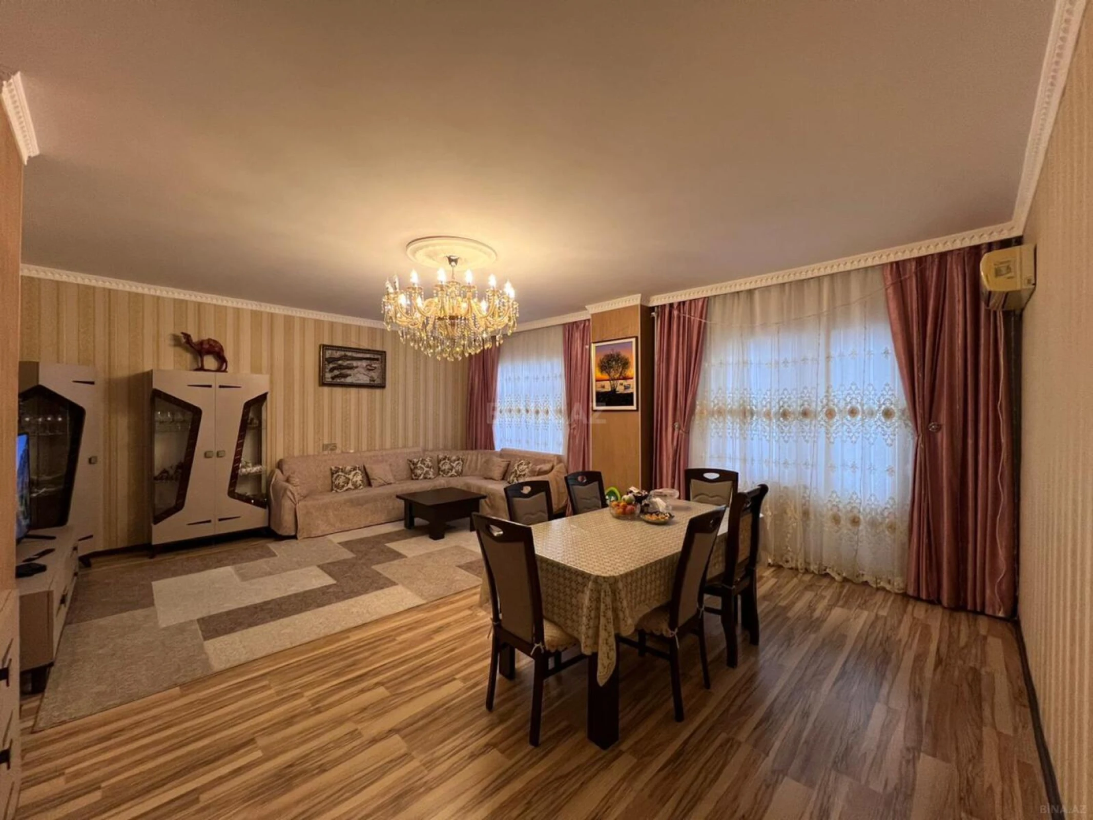 Satılır 5 otaqlı mənzil 120 m²