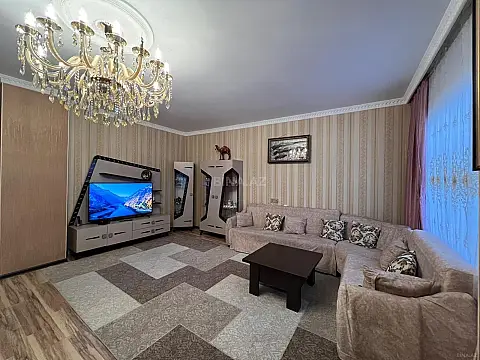 Satılır 5 otaqlı mənzil 120 m²