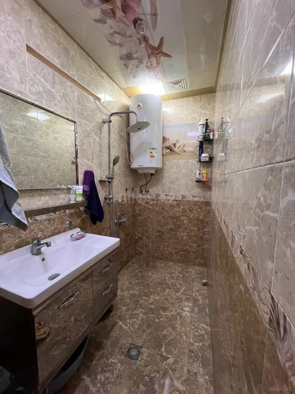 Satılır 5 otaqlı mənzil 120 m²