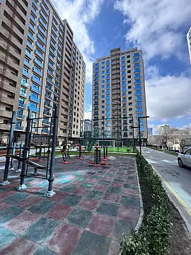 Satılır 4 otaqlı mənzil 143 m² — Bakı 4 otaq 143.00 m²
