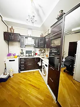 Satılır 2 otaqlı mənzil 68 m²