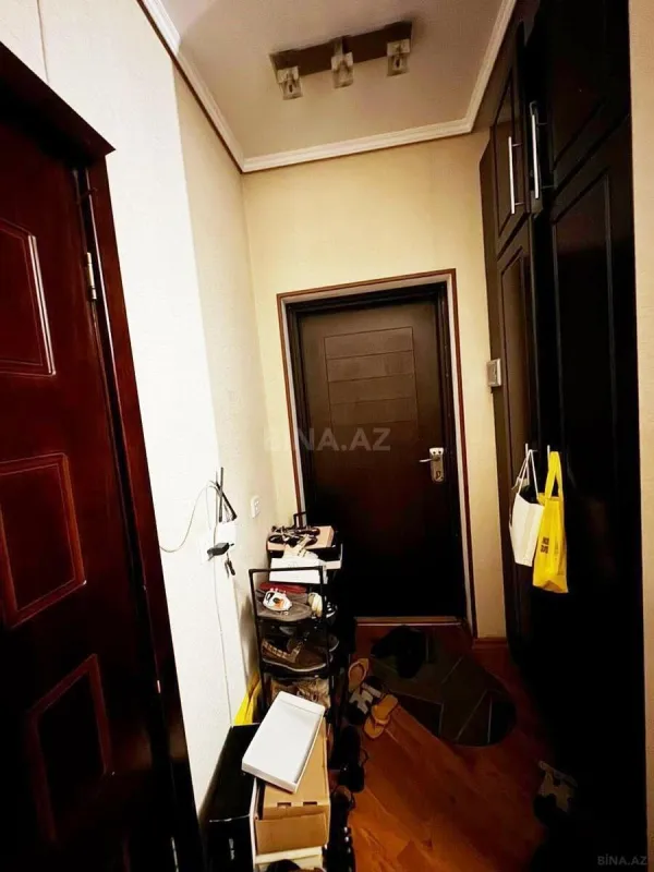 Satılır 2 otaqlı mənzil 68 m²