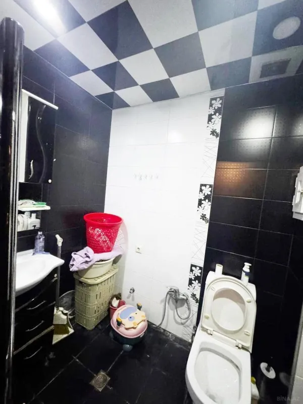 Satılır 2 otaqlı mənzil 68 m²