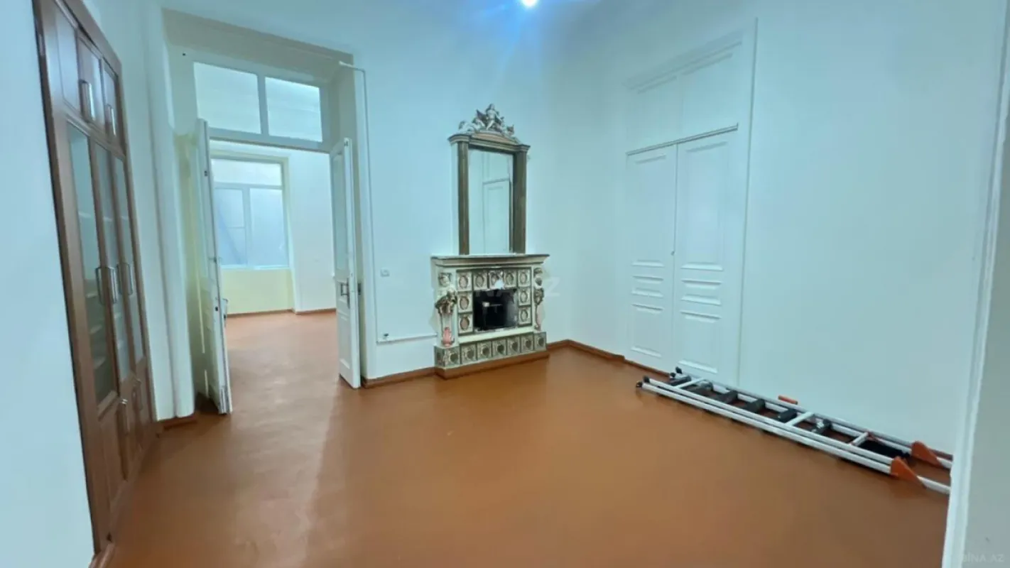 Kirayə verilir 2 otaqlı ofis 60 m²
