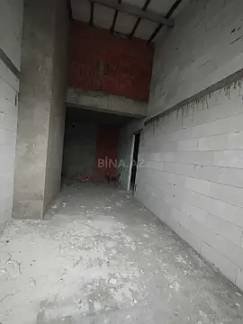 Satılır 4 otaqlı mənzil 181 m²