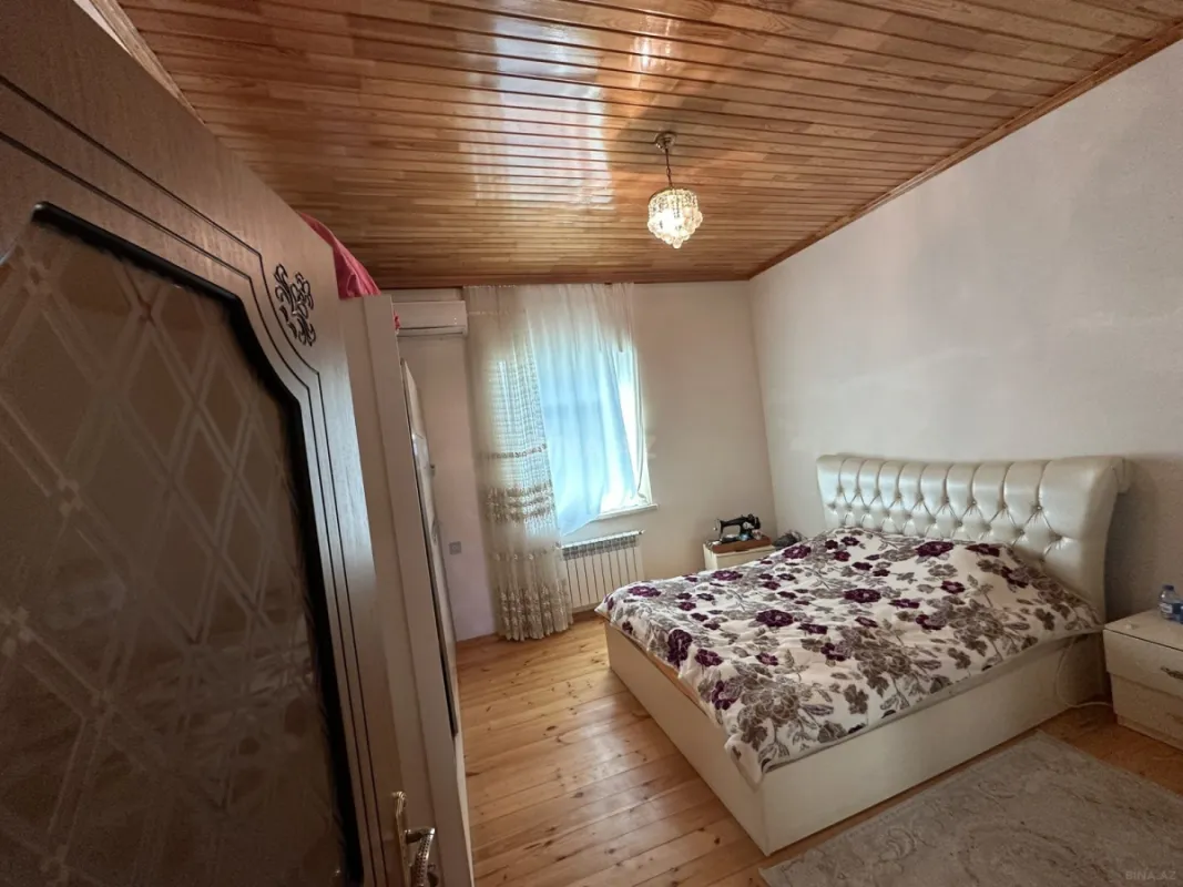 Satılır 5 otaqlı həyət evi 350 m²