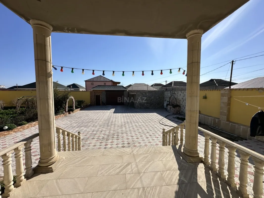 Satılır 5 otaqlı həyət evi 350 m²