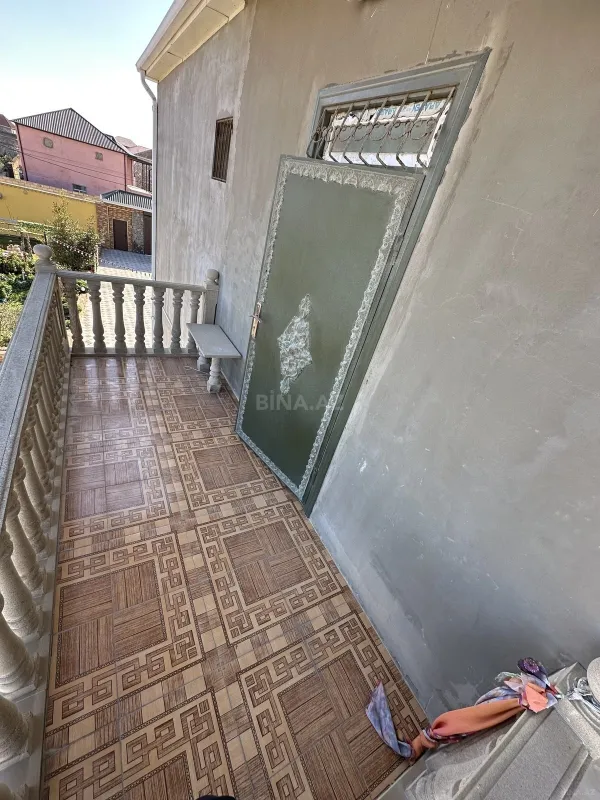Satılır 5 otaqlı həyət evi 350 m²