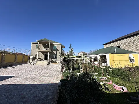 Satılır 5 otaqlı həyət evi 350 m²