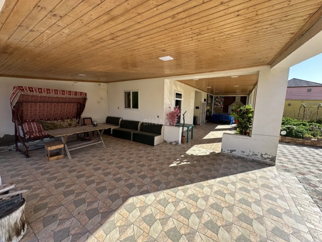 Satılır 5 otaqlı həyət evi 350 m²